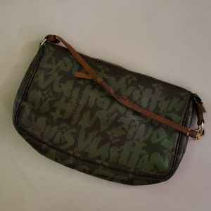 COPY - COPY - (Authentic) LV Pochette, Stephen Sp…